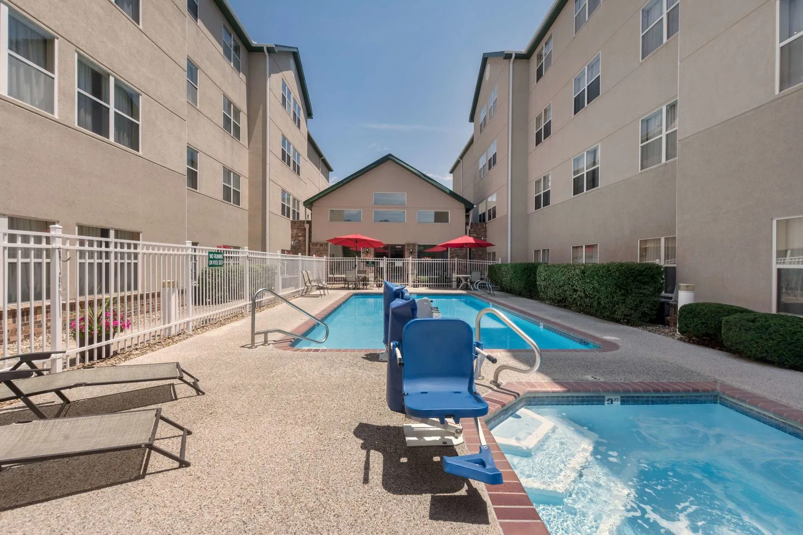 Homewood Suites Kansas City/Overland Park