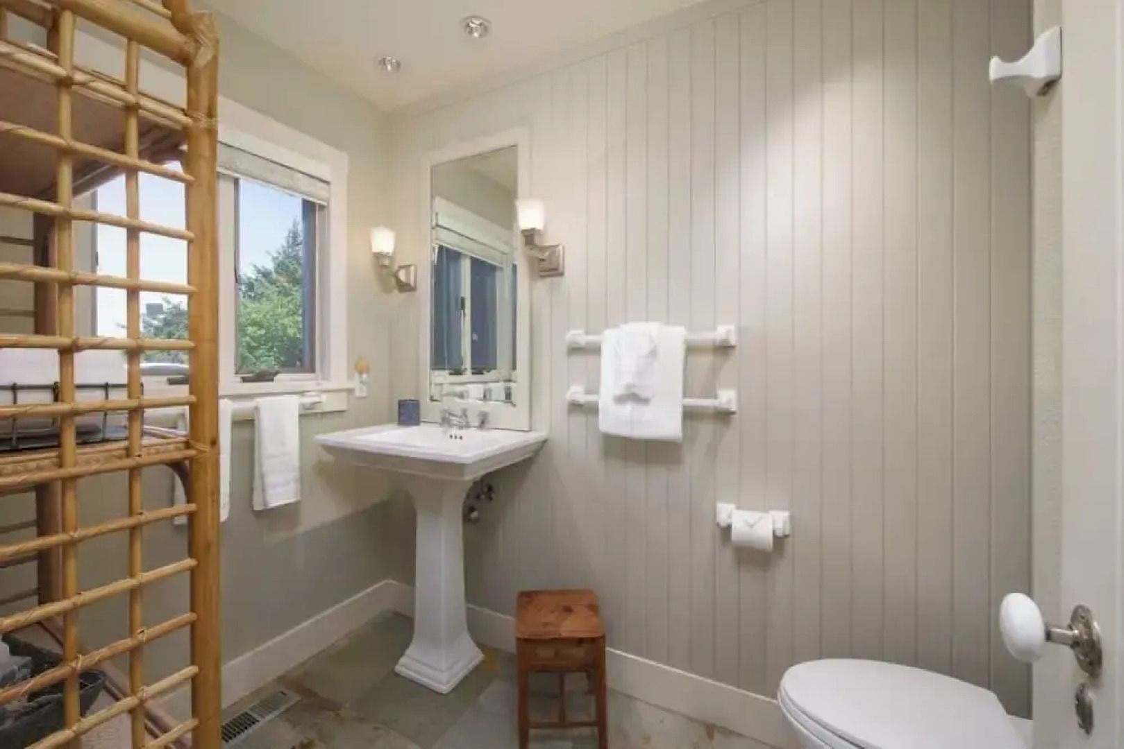 Chapman Cove by Avantstay Gorgeous Beach Bungalow w/ Sauna