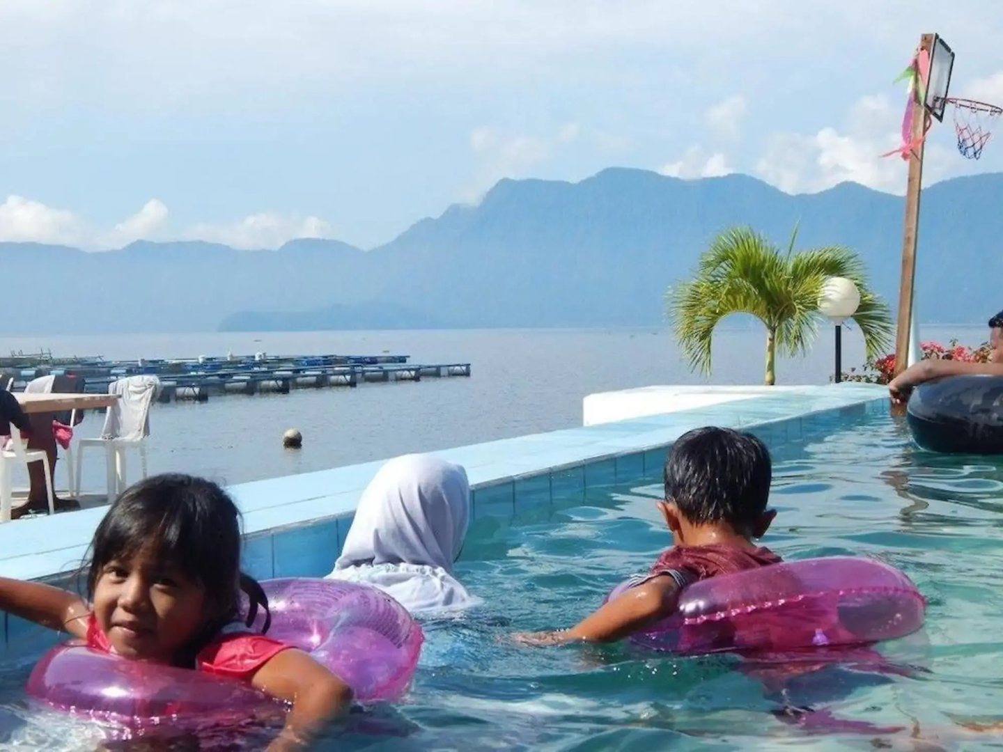 Hotel Maninjau Indah