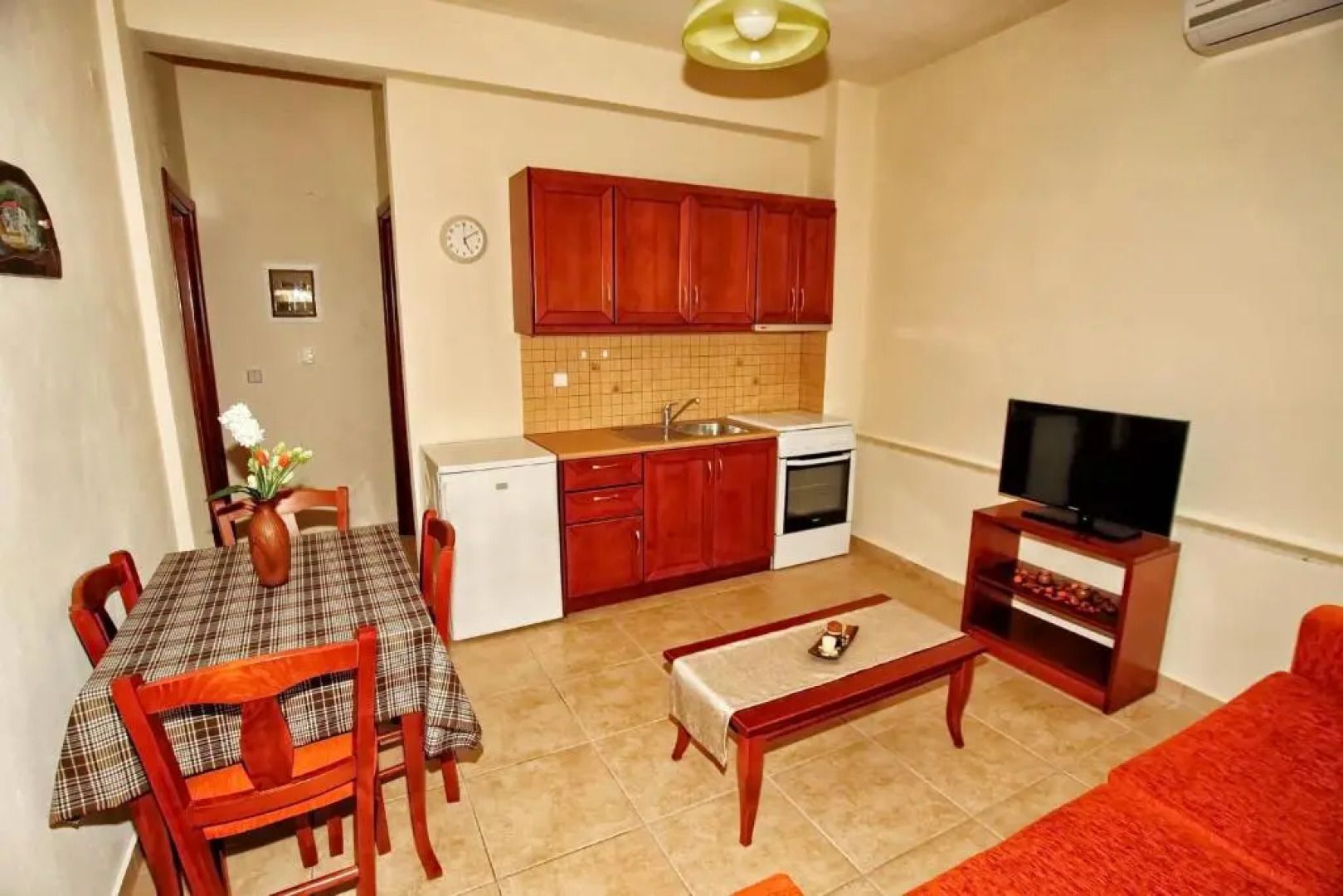 Traditional Apartments Tsikrikonis