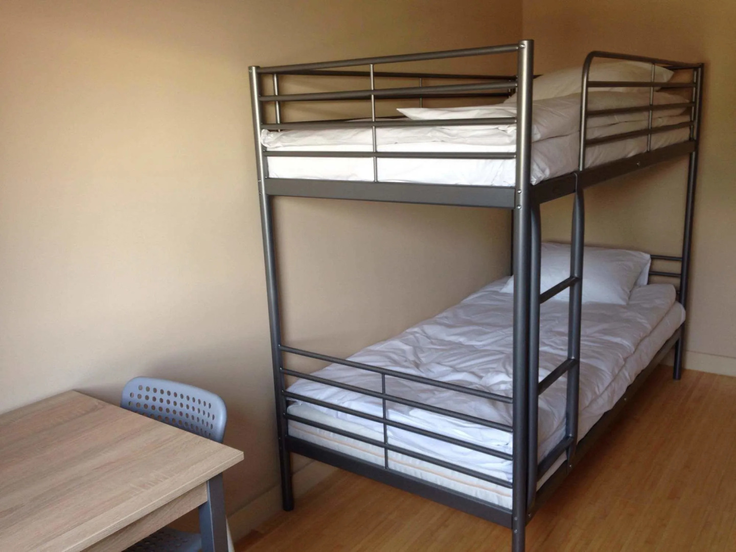 GreenWood Hostel Airport