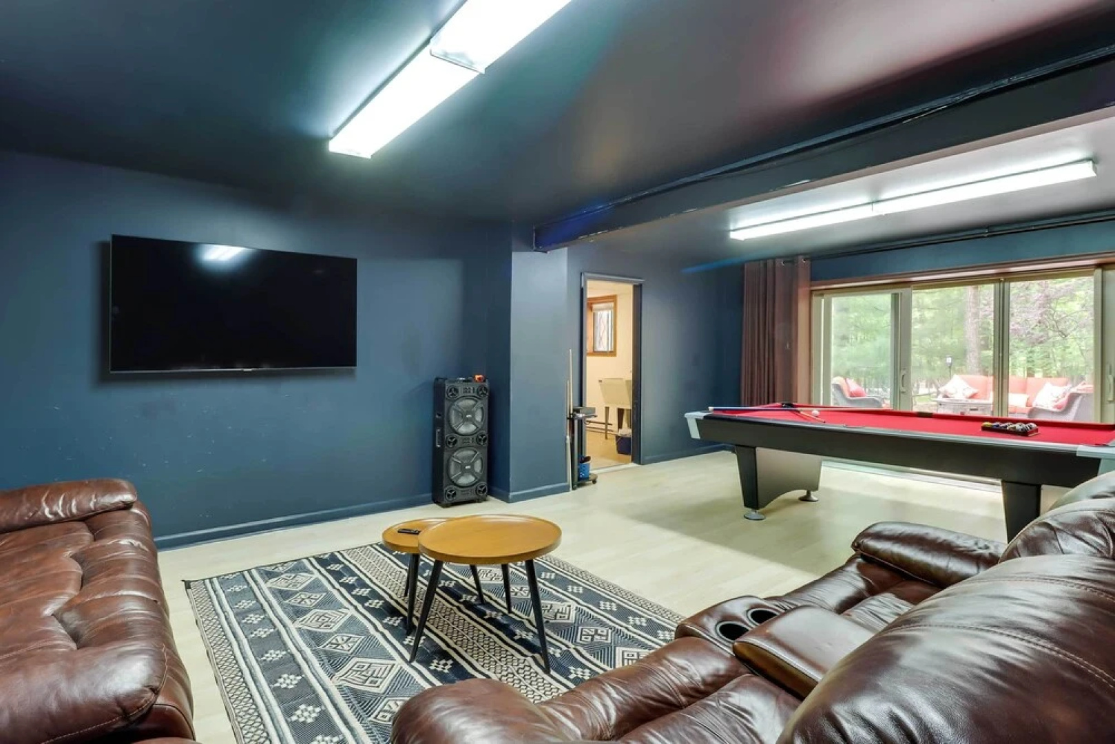 Outdoor Entertainment + Hot Tub: Poconos Home!