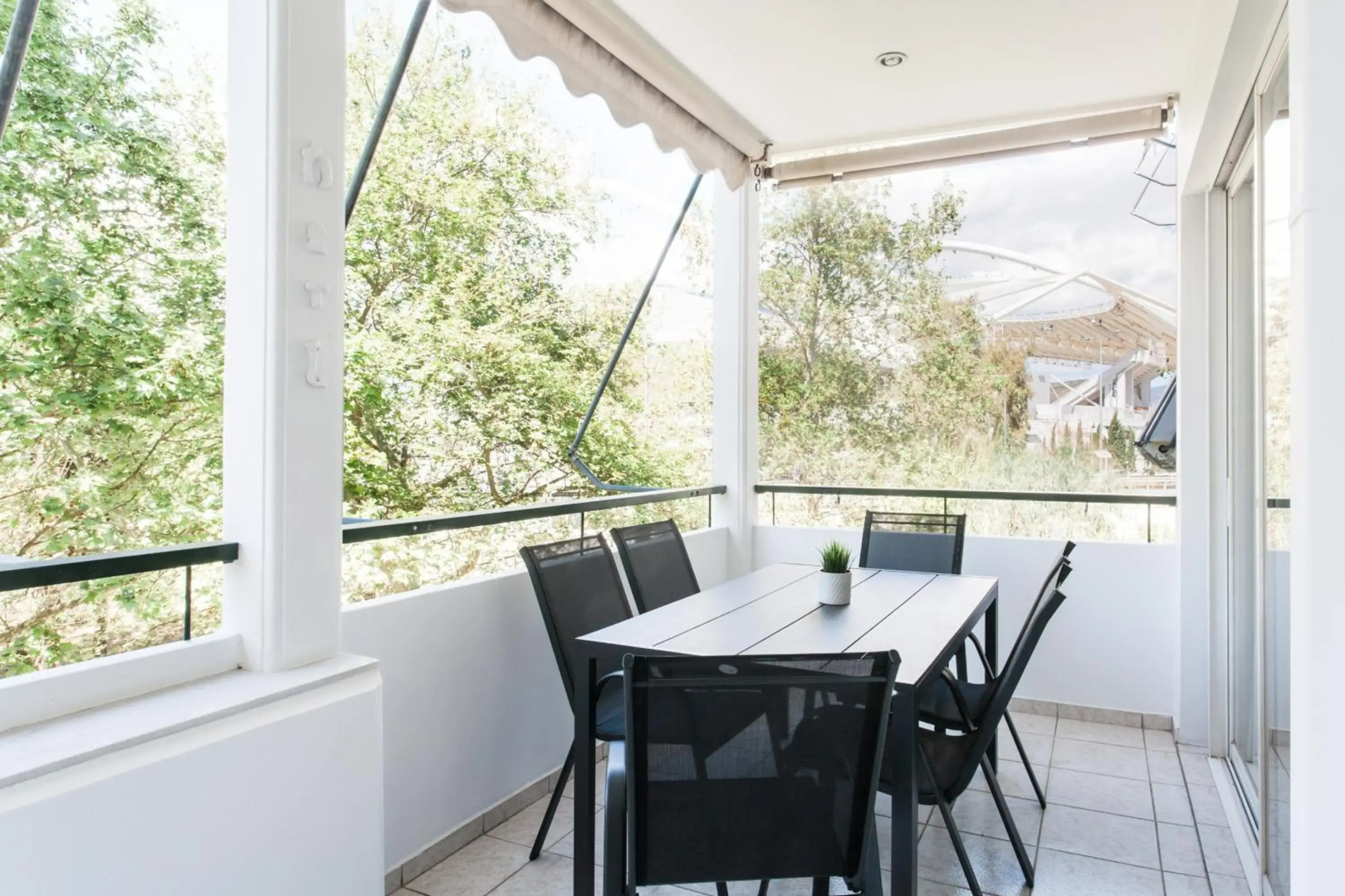 Splendid 3BR Apartment close to Olympic Stadium