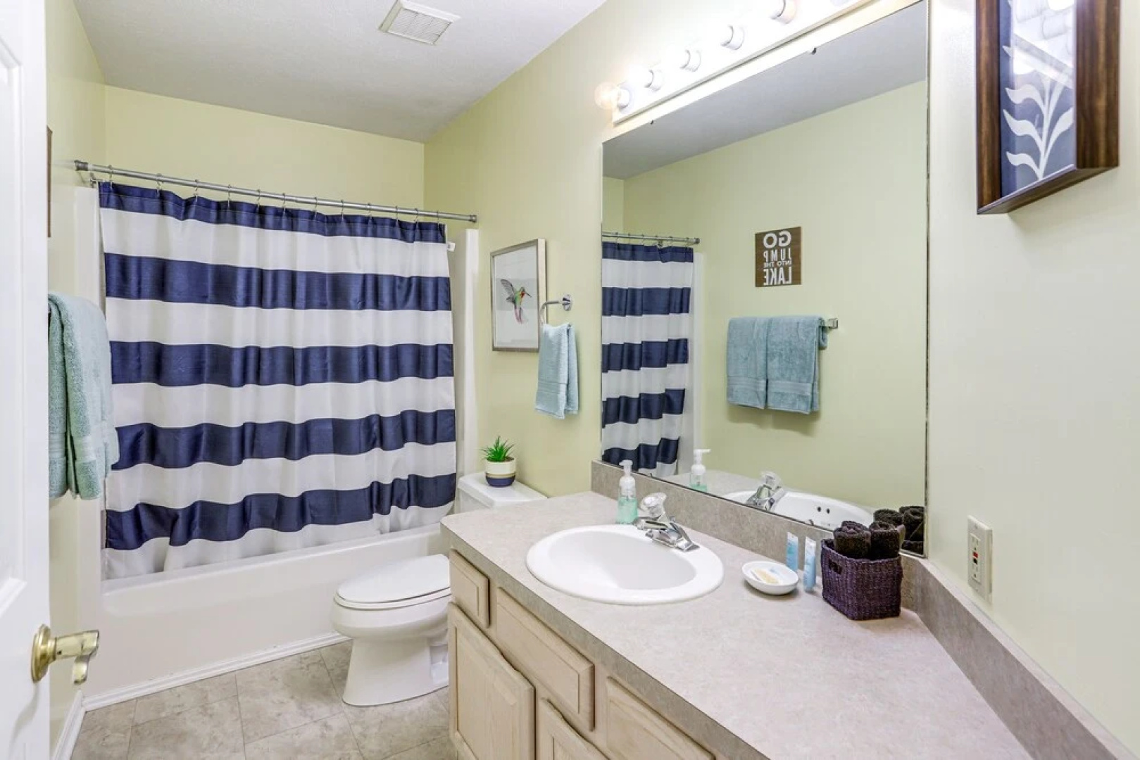 Family-friendly Port Clinton Home w/ Private Deck