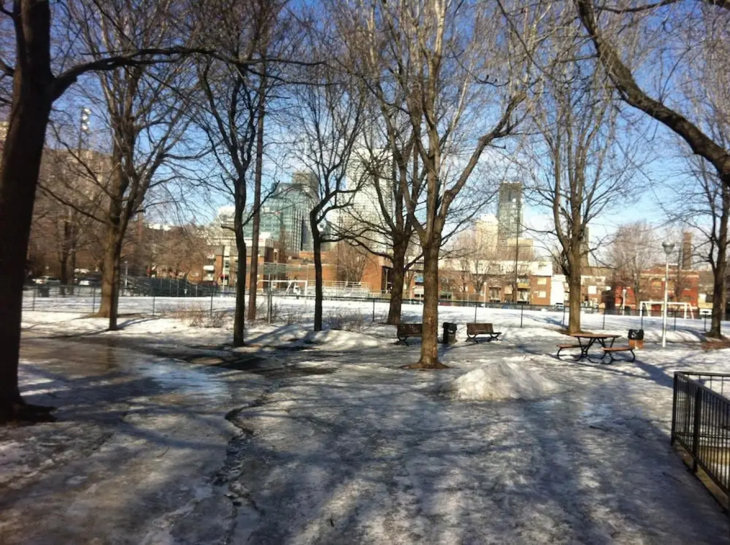 Repos & Manna Downtown Montreal
