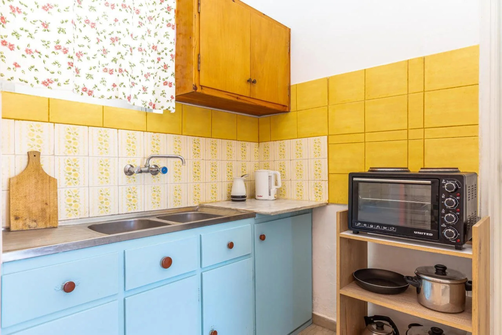 Alexandros Suites & Apartments