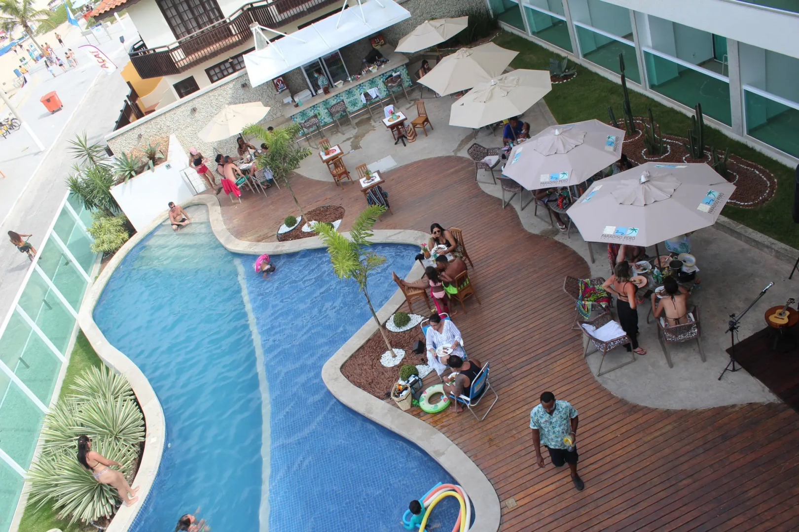 Paradiso Pero Praia Hotel