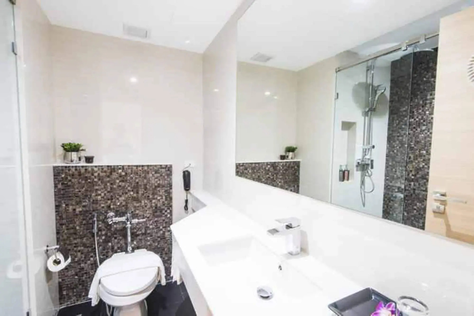 TwoThree A Homely Hotel