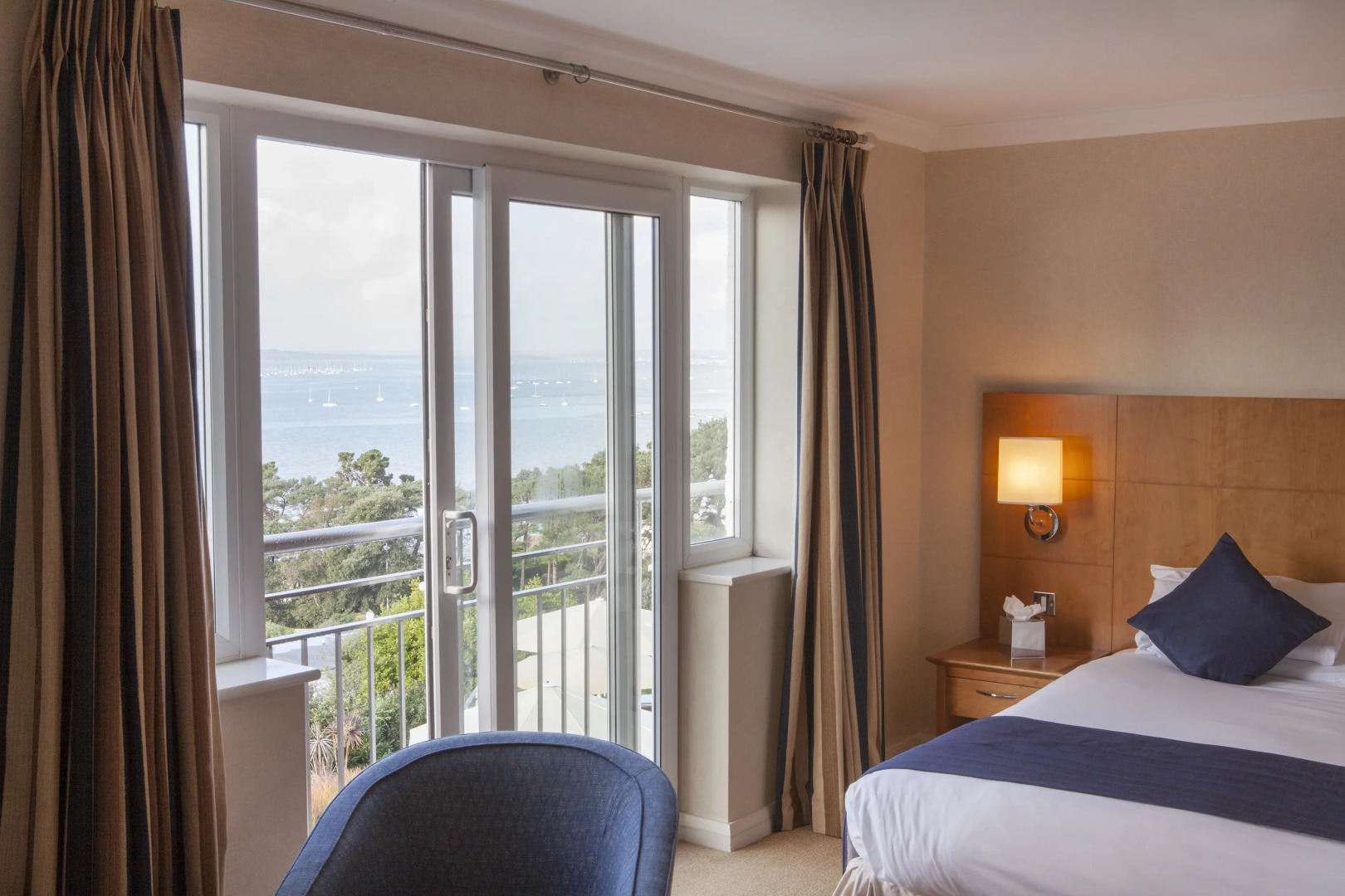 Harbour Heights Hotel