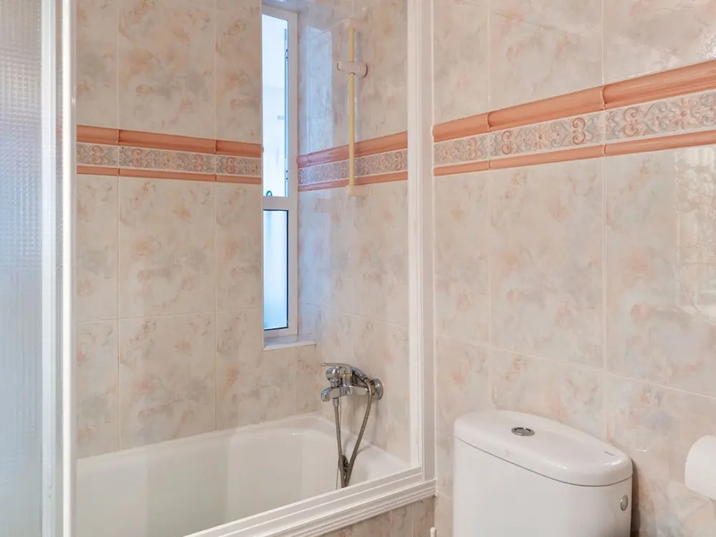 Alluring Apartment in La Vila Joiosa With Swimming Pool