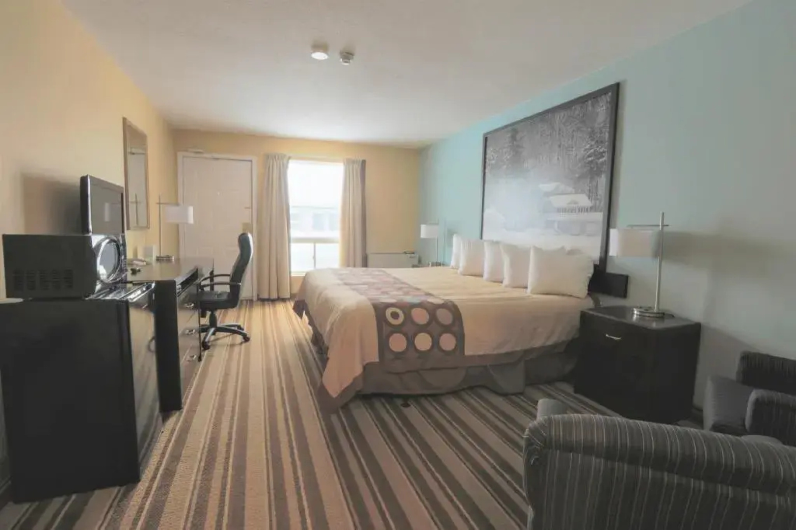 Jolly Roger Inn Resort