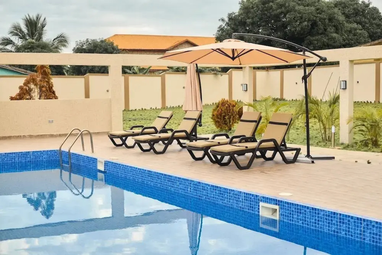 Aiden Homes And Apartments Hotel