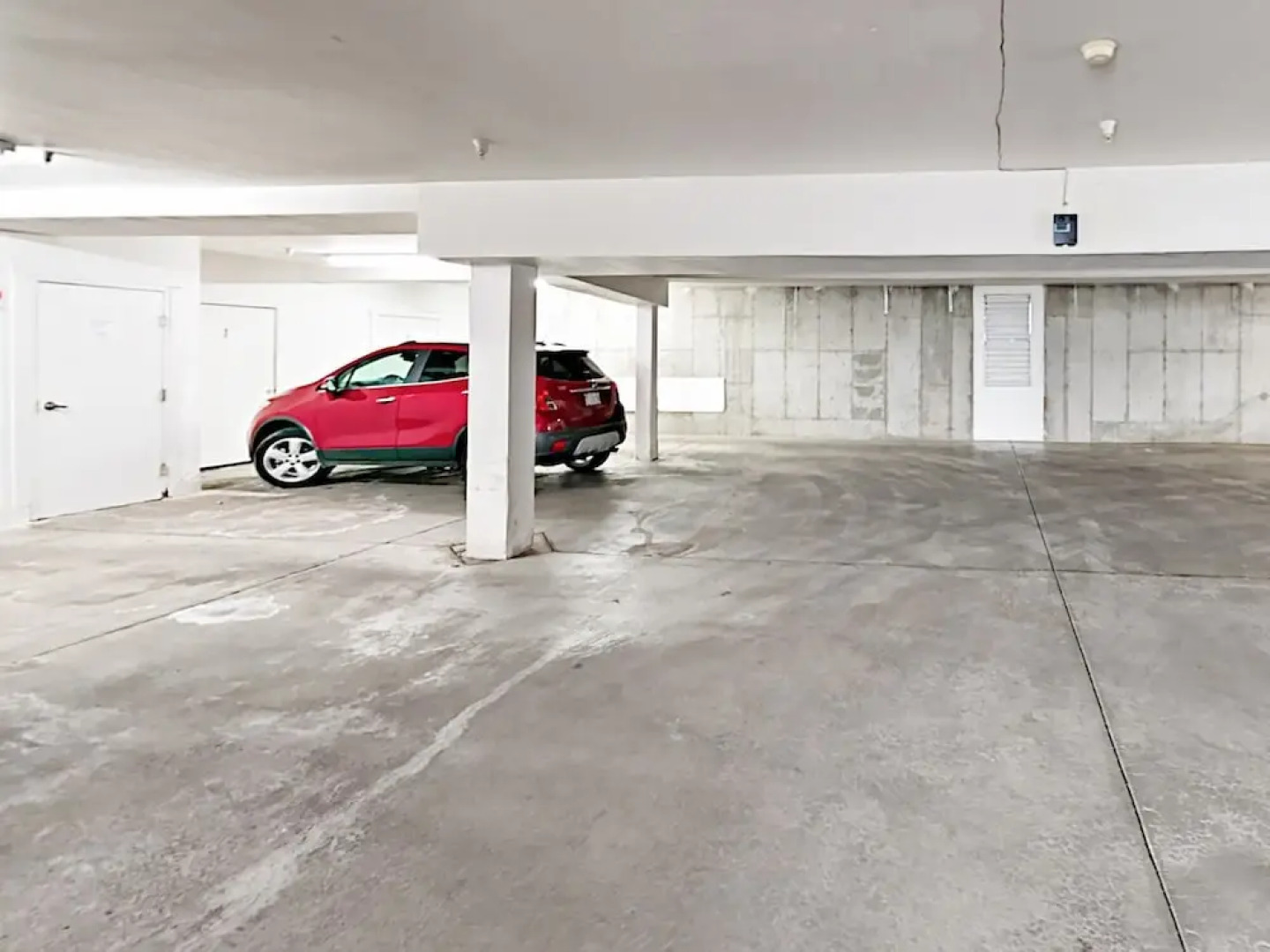 Pinebrook Perfection Unit 4 - 3 Br Condo