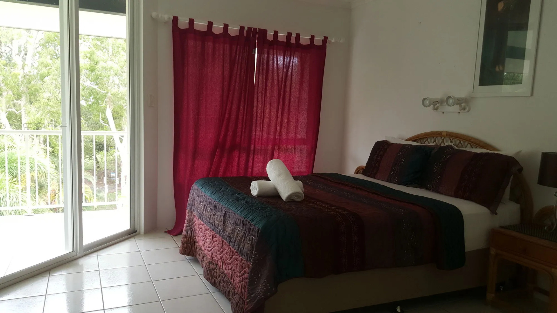 Golden Sands Beachfront Apartment Resort