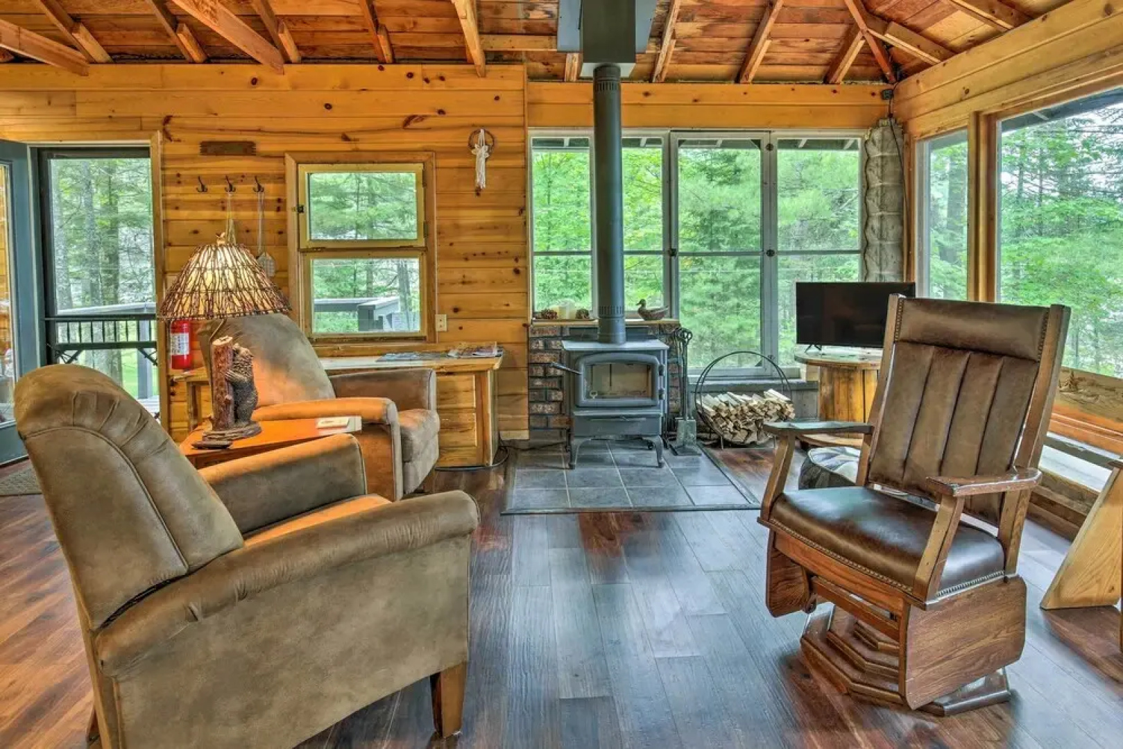 Eagle River Lakefront Retreat w/ Fire Pit & Grill