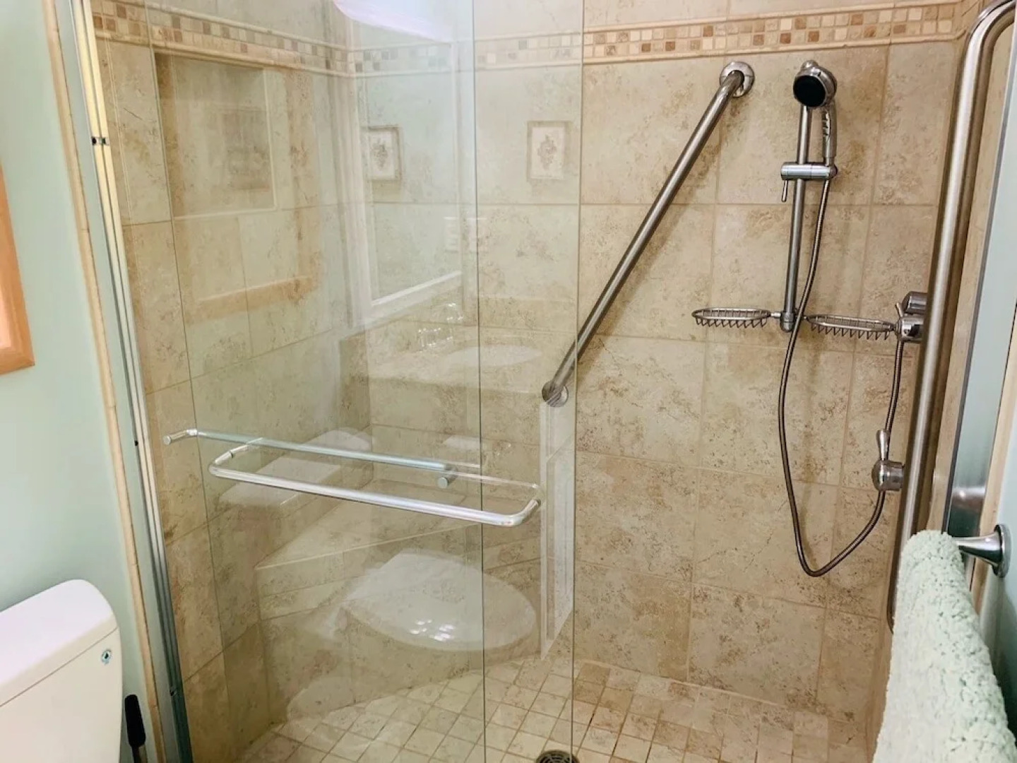 Old Man & The Sea 5 Bedroom Home by RedAwning