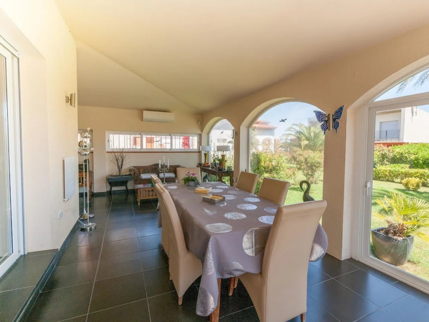 Fantastic Villa for 6 People With Communal Pool in Vilacolum