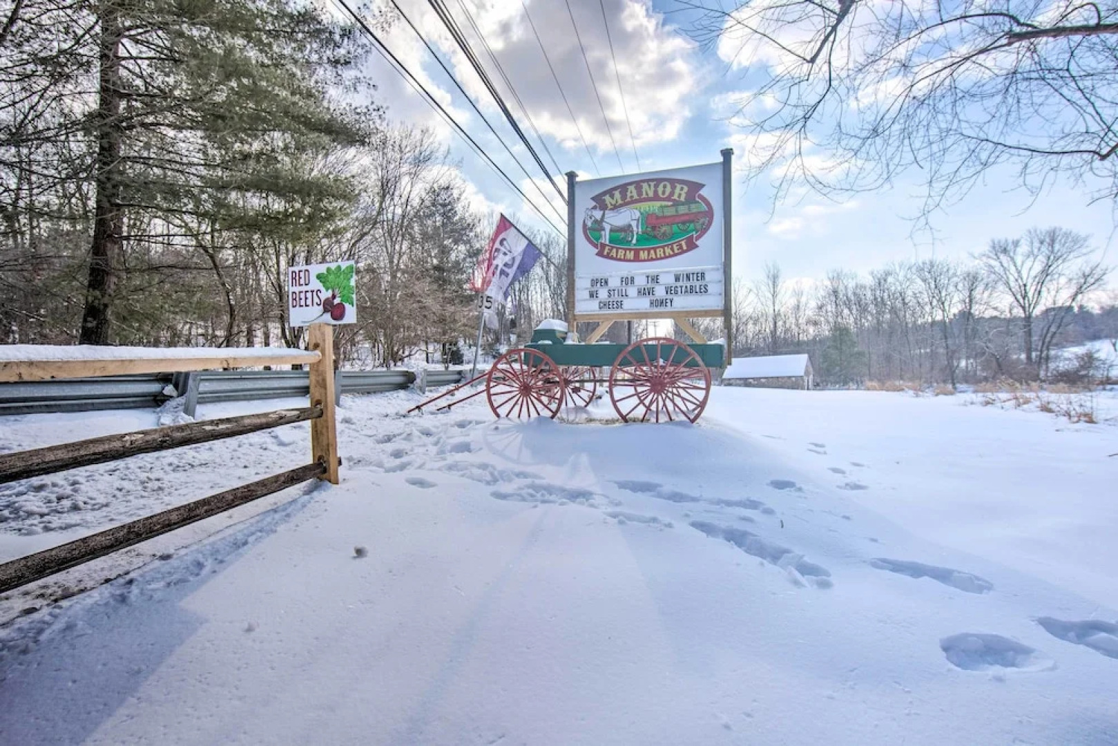 Idyllic Manor Farm Cottage: 3 Mi to Chambers Lake!