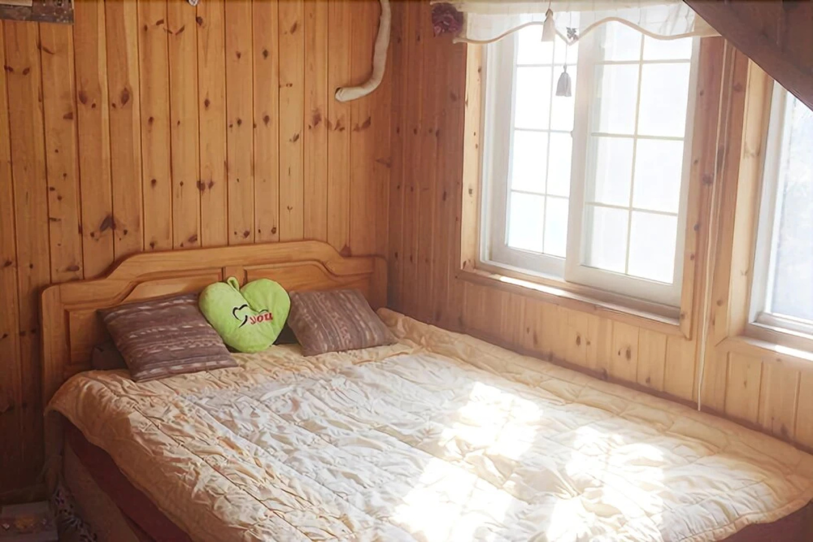 Jecheon Log Tree Pension