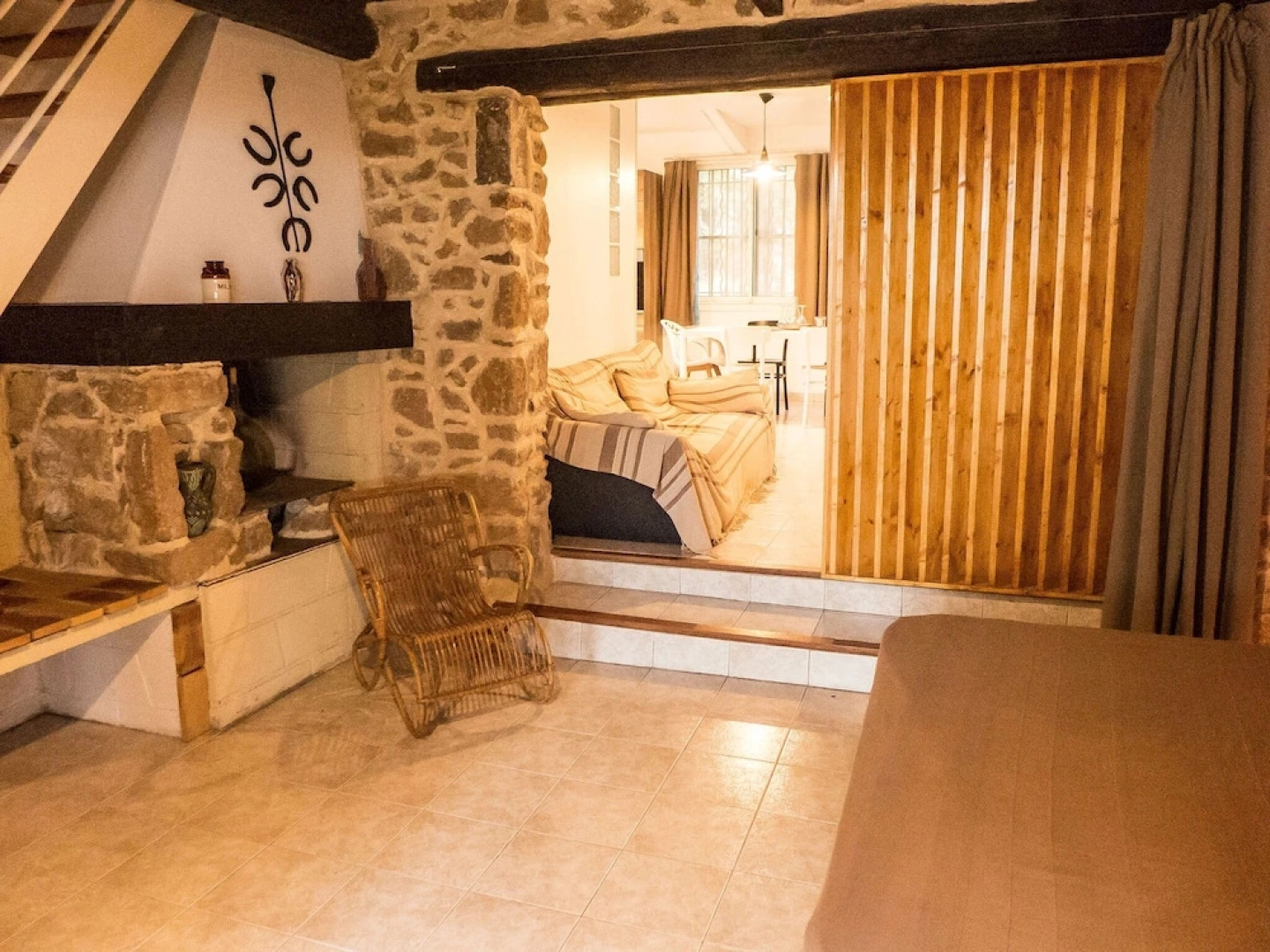 Charming Hunting Lodge near Loupian with garden