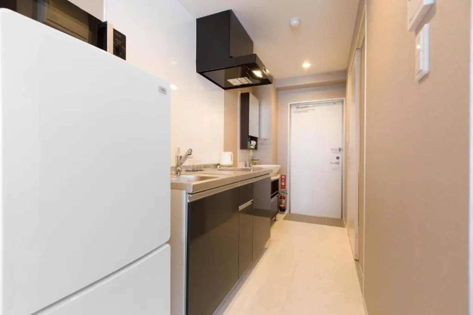 Mr.KINJO inn in front of Children Medical Care Center