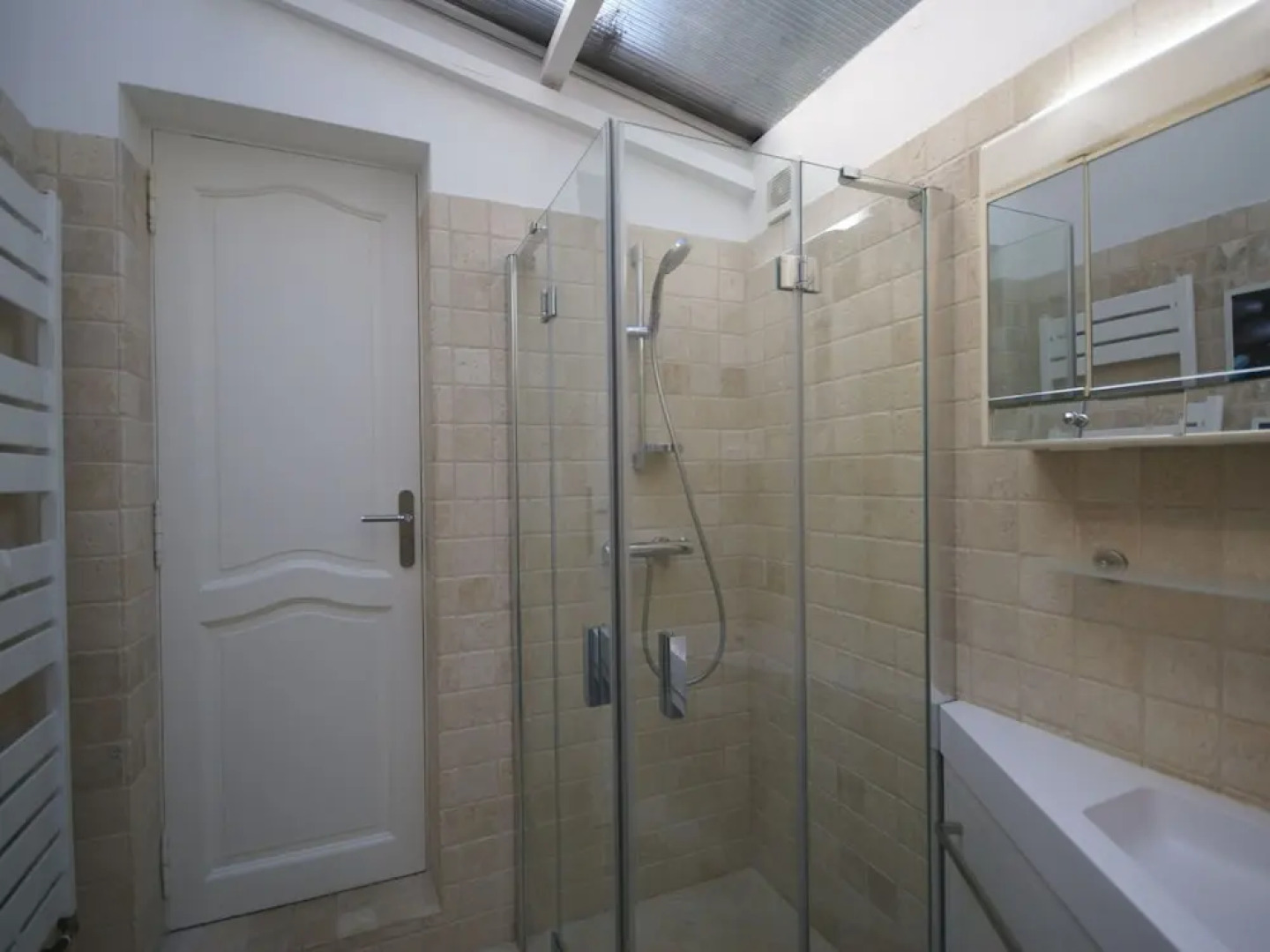 Lavish Villa in Mouans-sartoux With Sauna