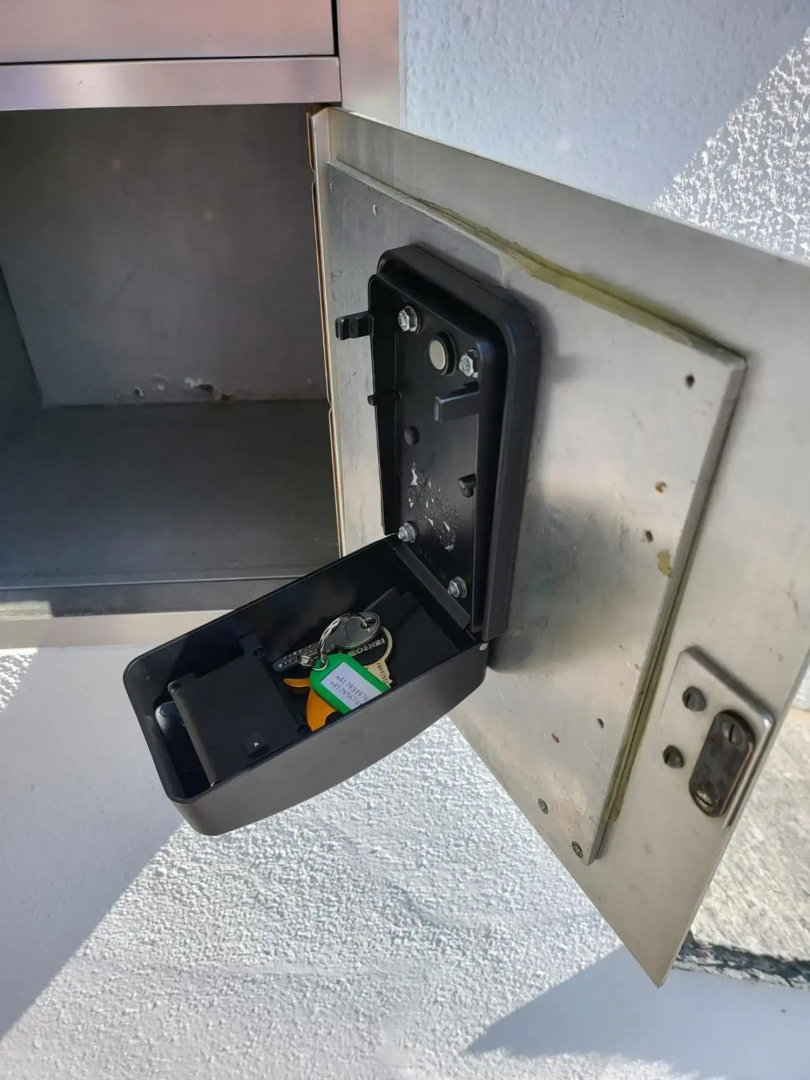 Schöne grosse Attika-Wohnung im Zentrum von Vaduz inkl. Parkplatz