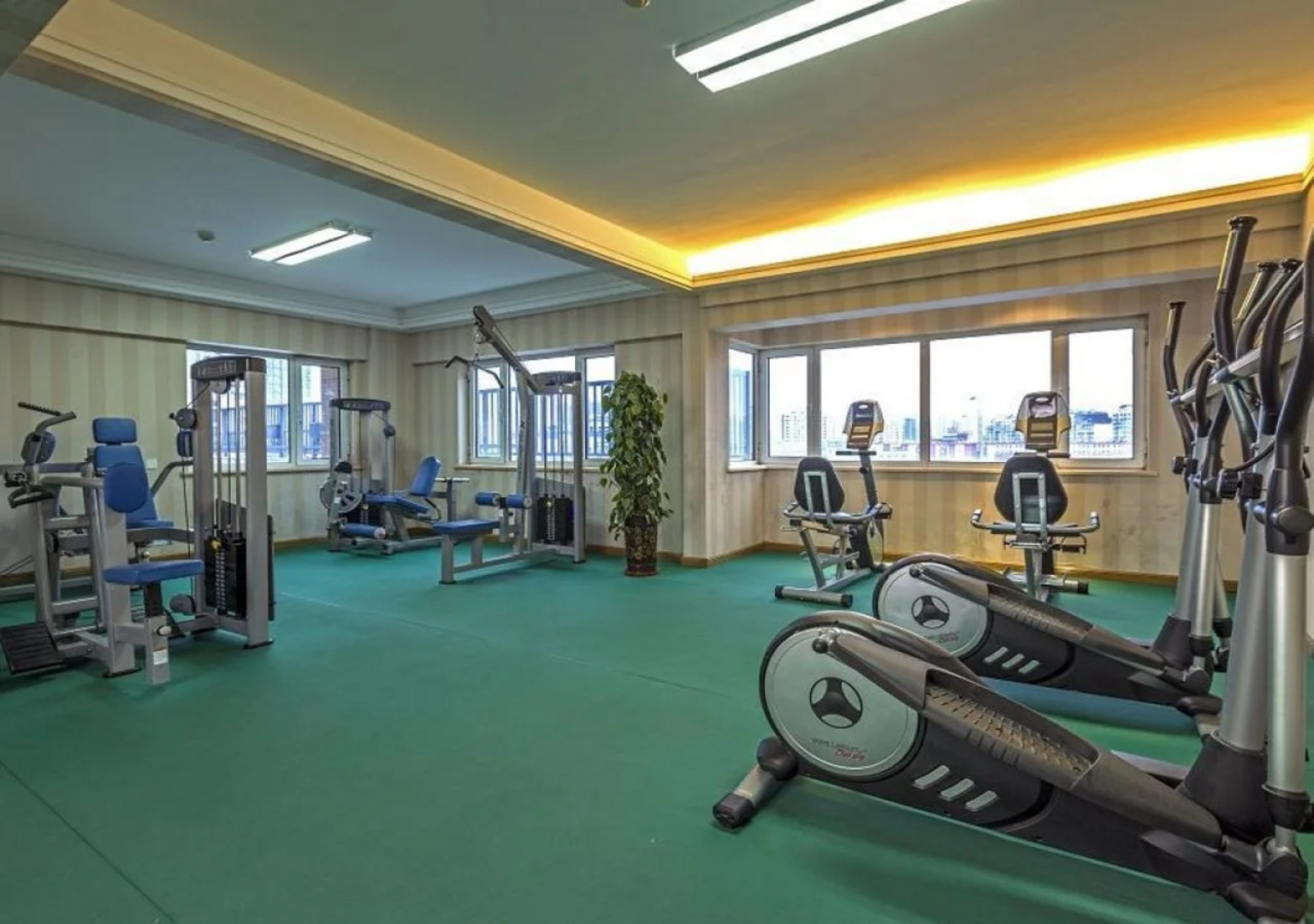 Peninsula Season Hotel Apartment