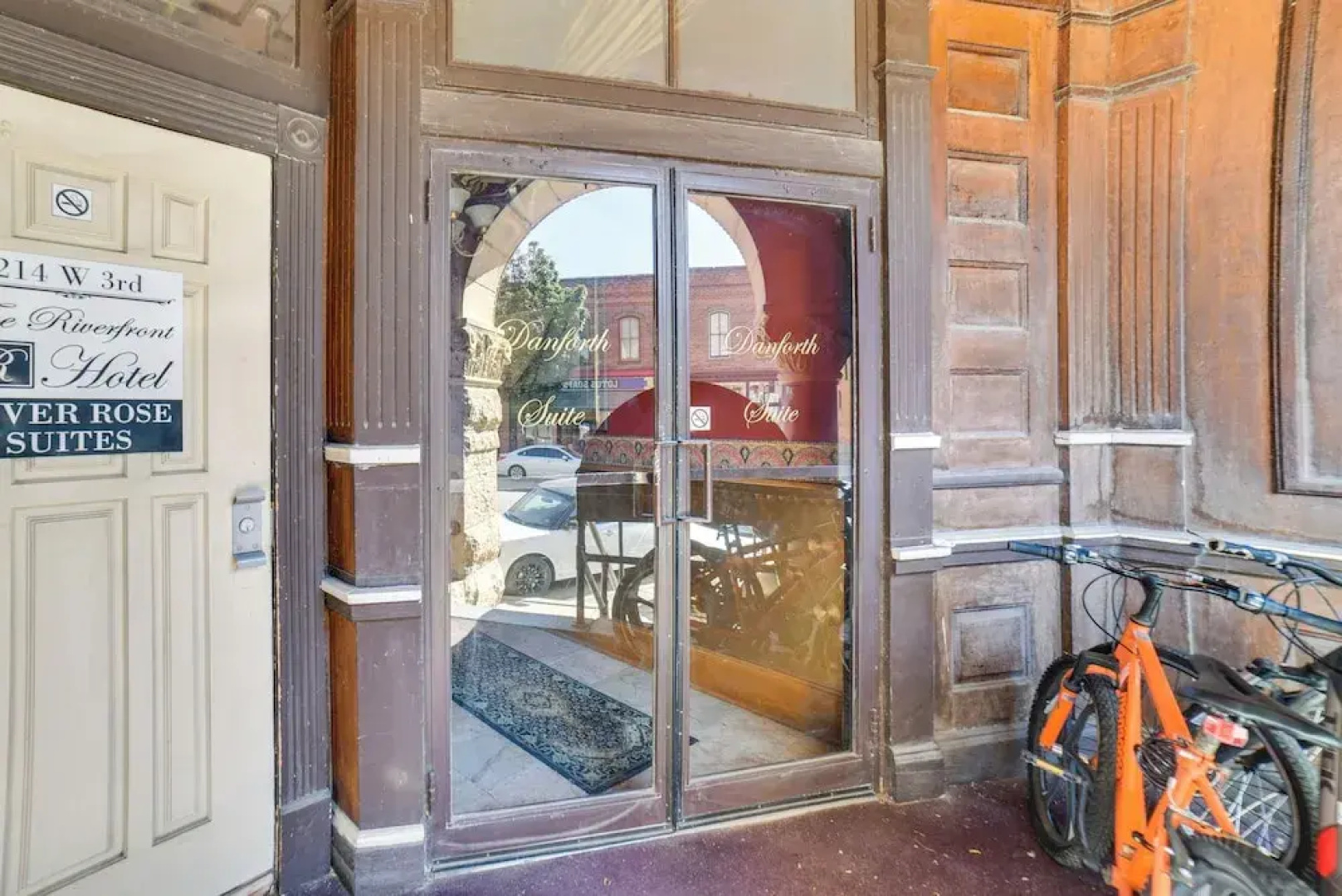 Downtown Yankton Suite: Walk to Restaurants!