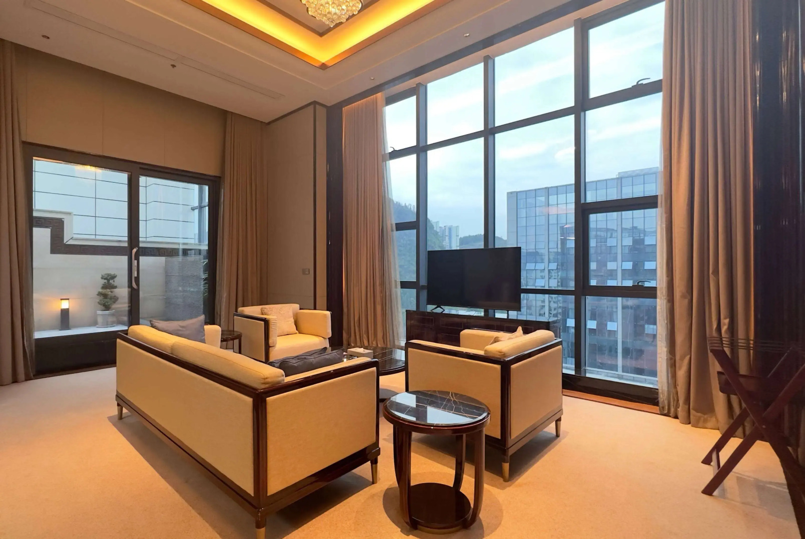 Wyndham Grand Tongren Downtown Hotel