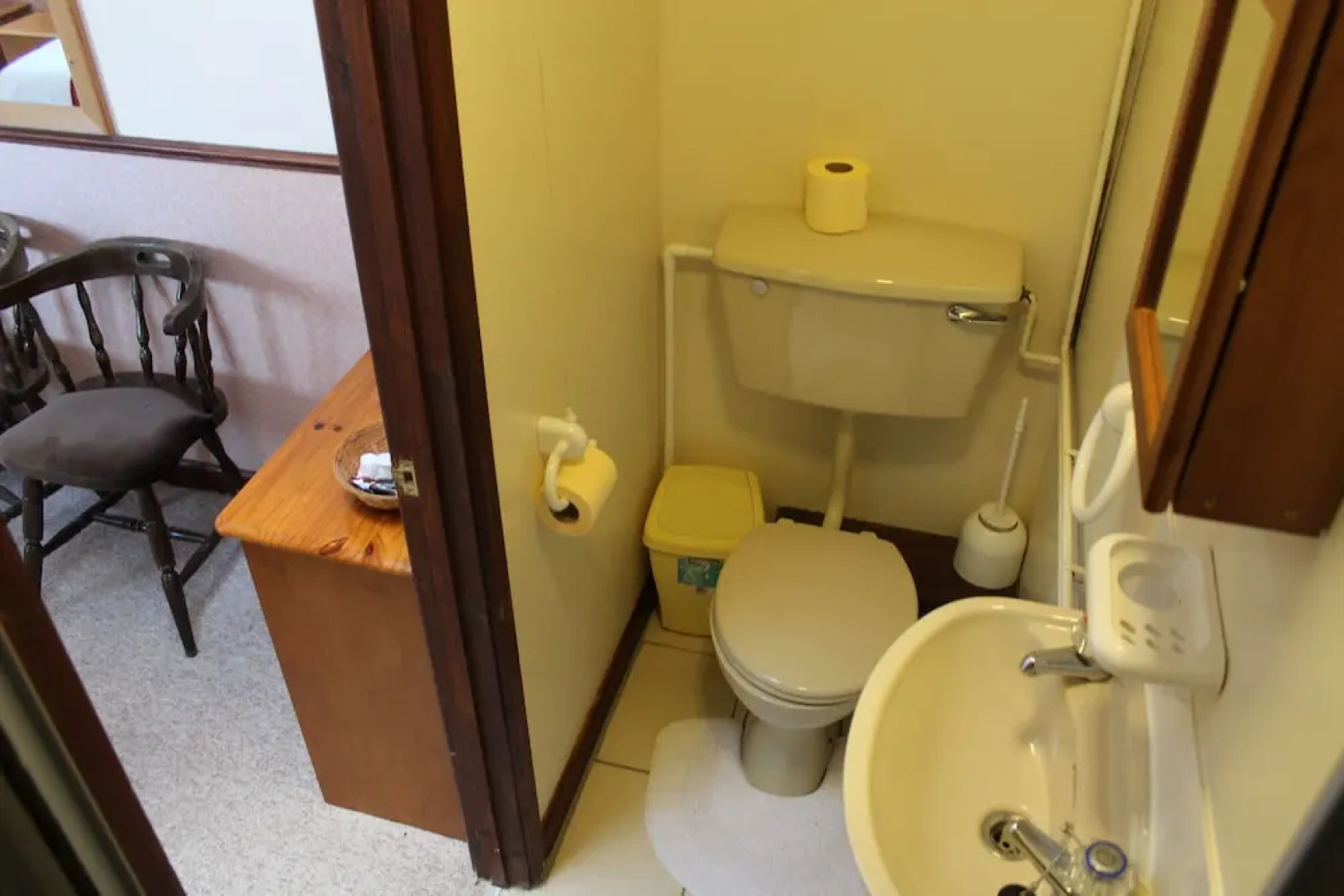 The Middlegate Hotel