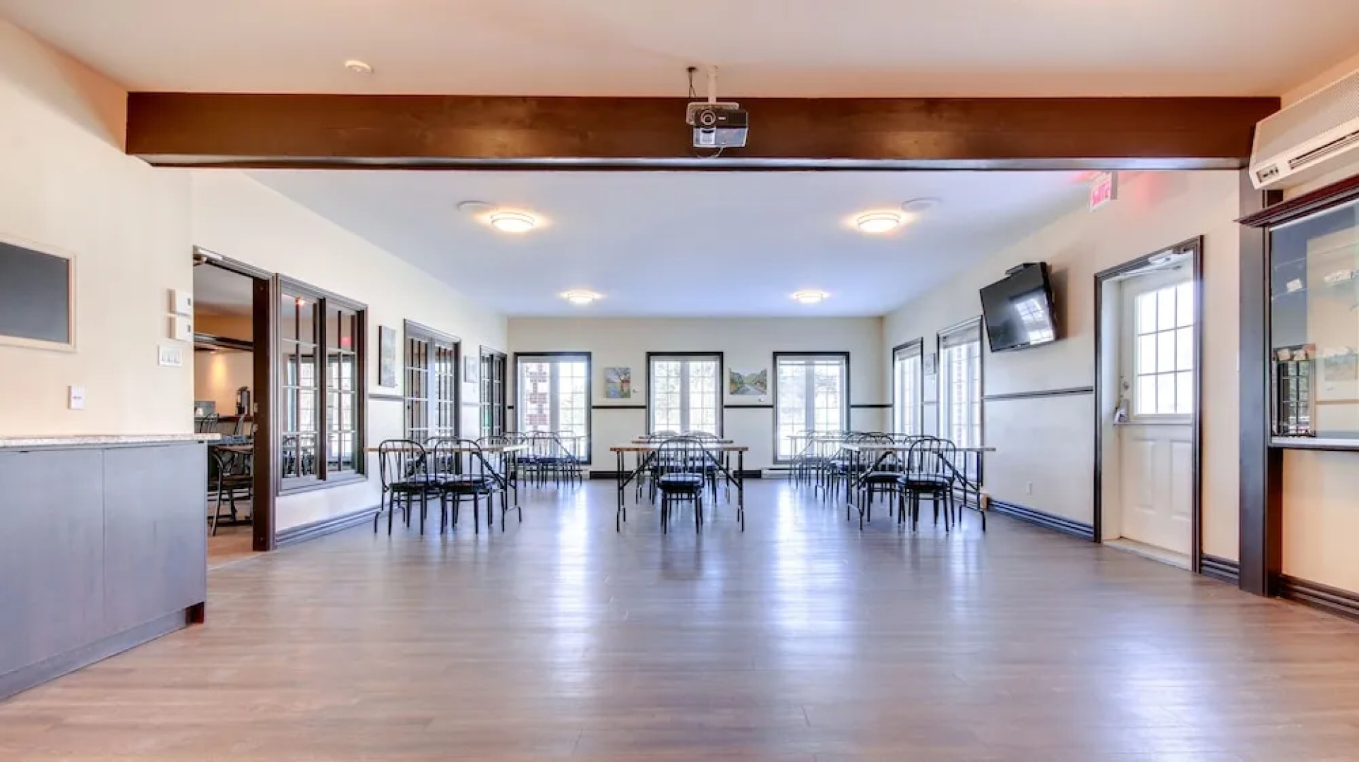 Chez Marineau - Hotel des 10