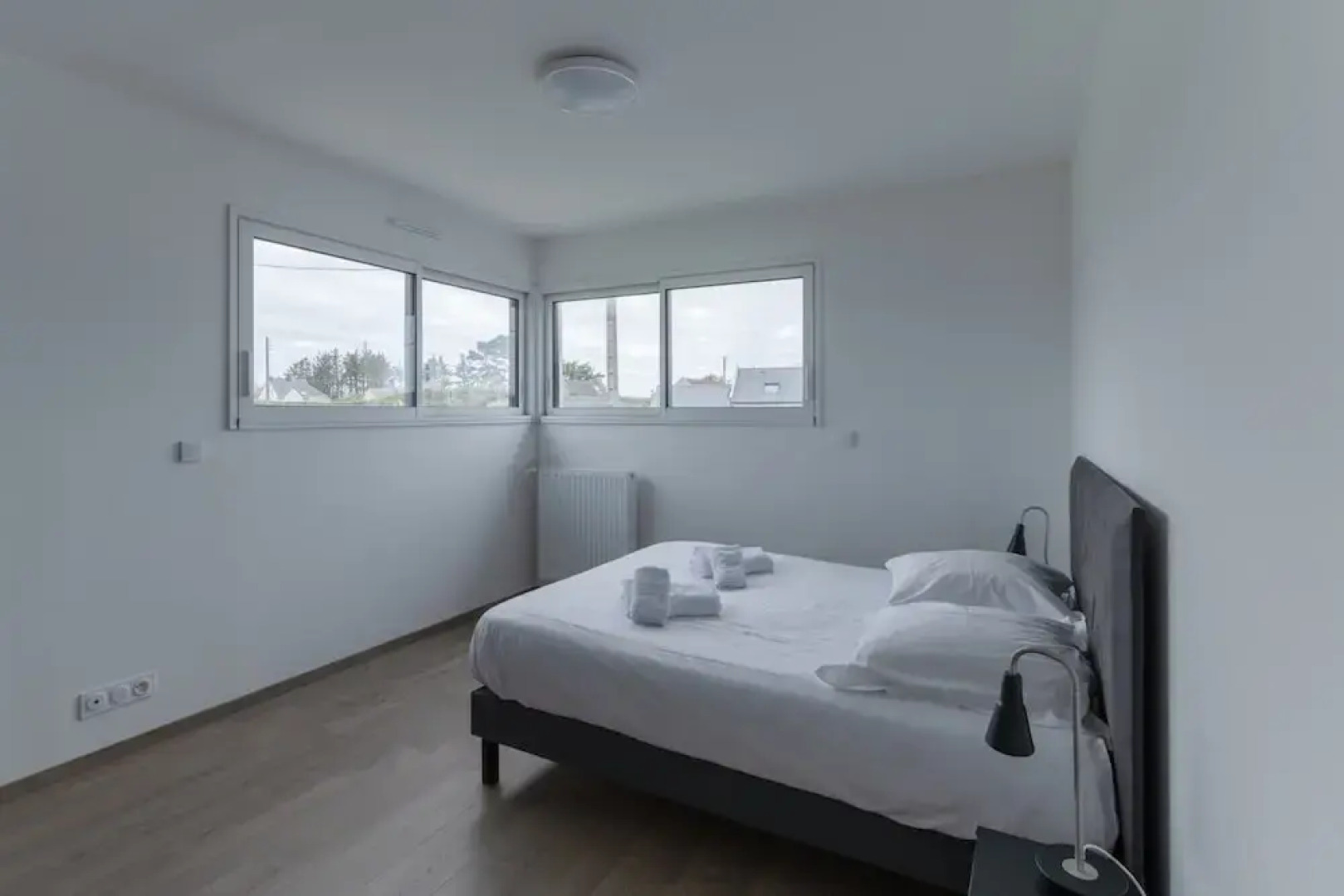 Pretty new House 2 Steps From the sea