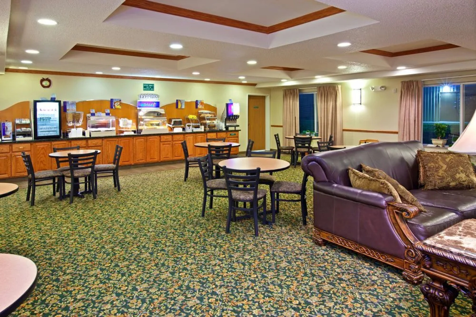 Holiday Inn Express & Suites Logan