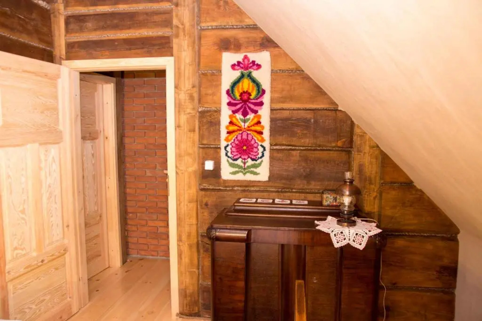 KAAJowka Ludowa Chata w Bieszczadach