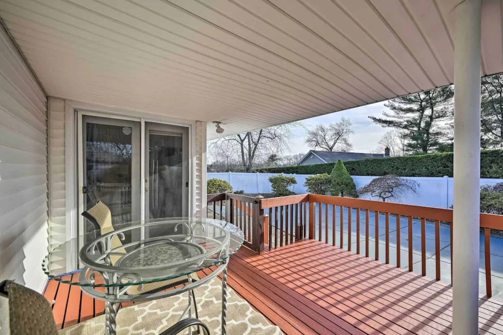 Quiet Commack Cottage w/ Pool, 8 Mi to Beach!