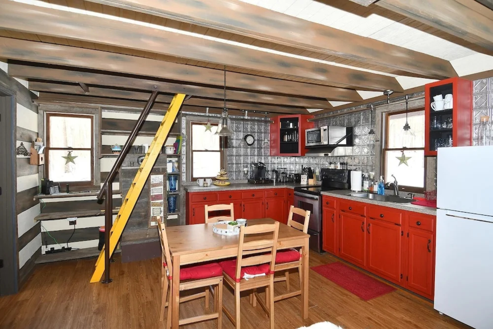River Walk Cottage - Romantic Escape
