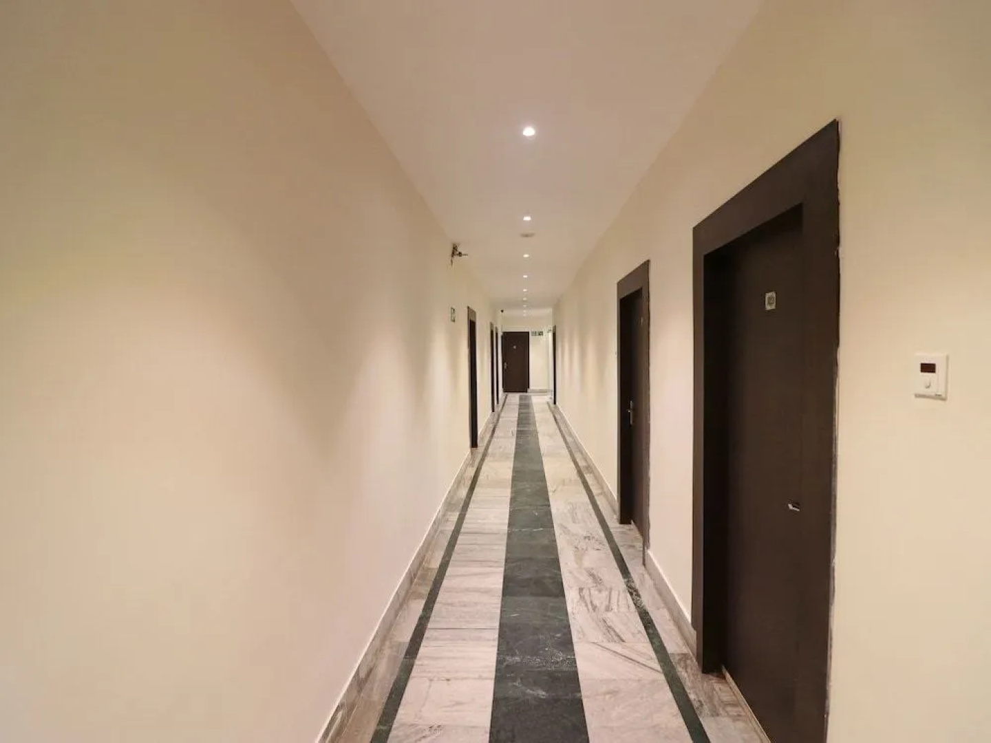 OYO 17111 Hotel Pritika