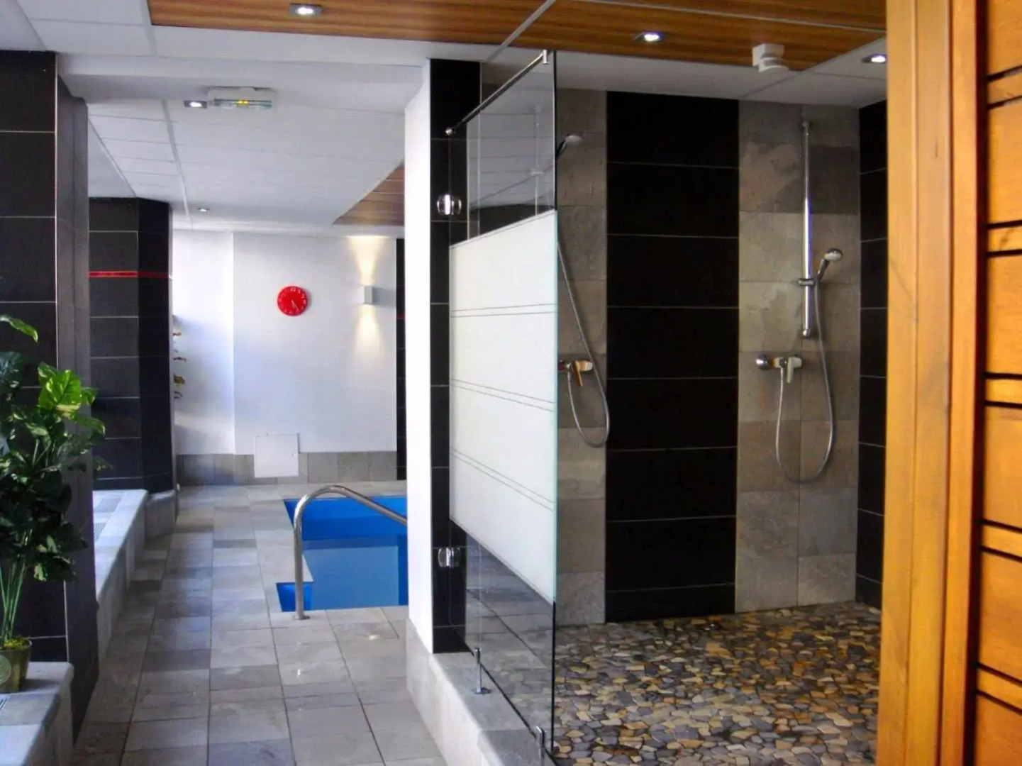 Hôtel Restaurant Aux Trois Roses