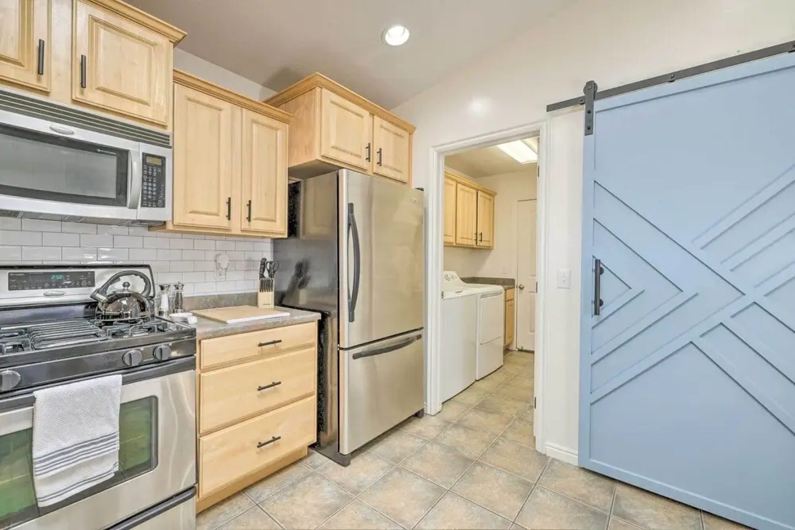 Modern Page Retreat w/ View, 9 Mi to Wahweap Beach