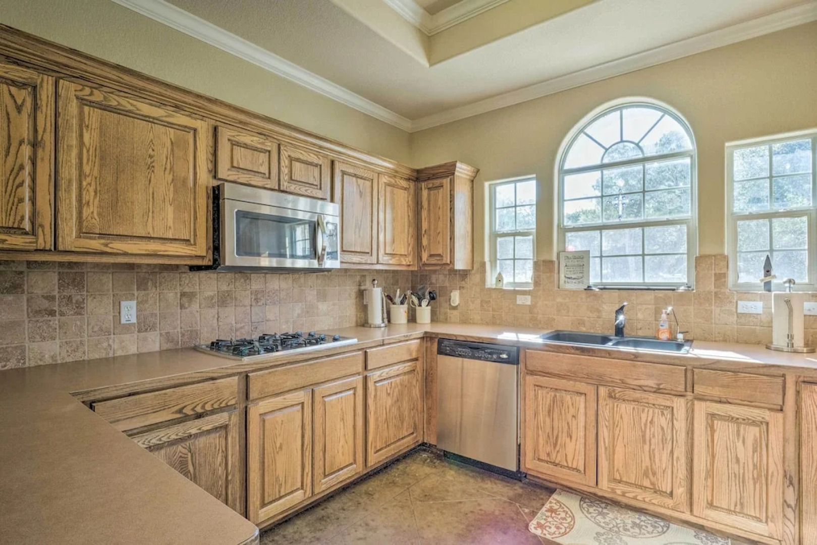 Covered Deck & 2-story Dock: Lake Travis Home!