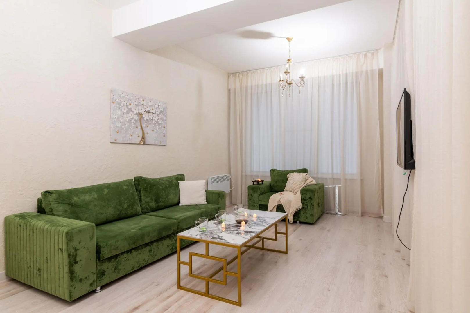 Bon voyage на улице Даниялова