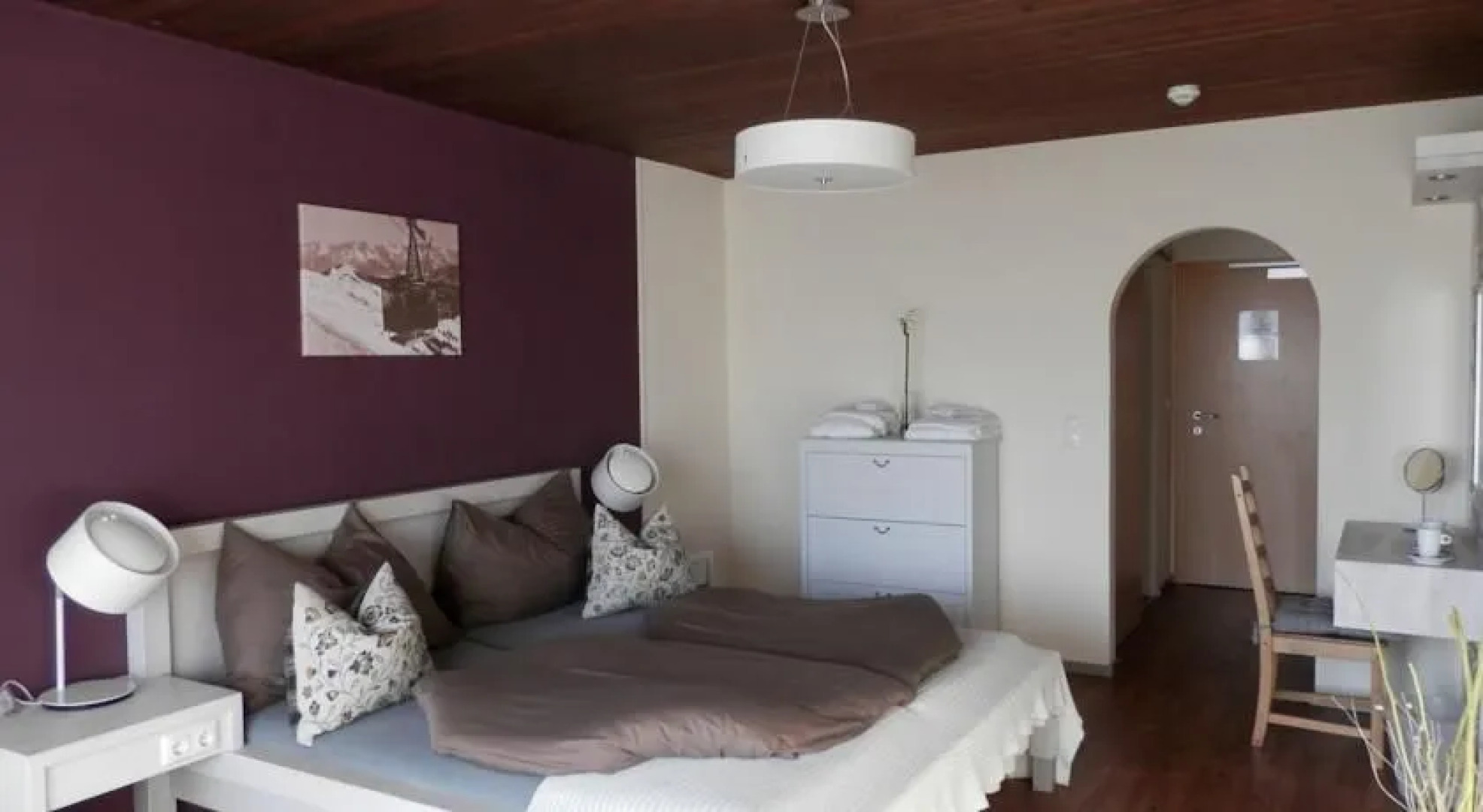 Dahoam by Sarina - Rooms  Suites