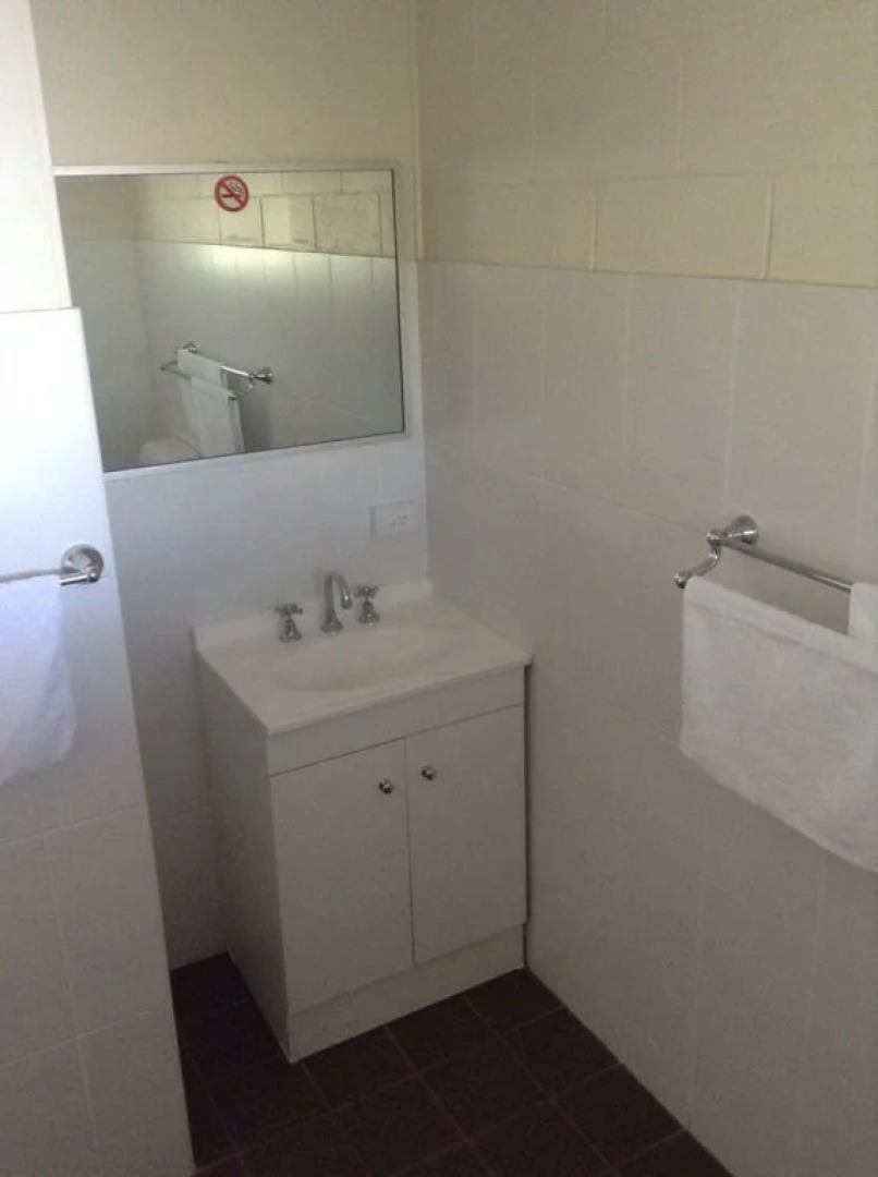 Yonggang Business Hotel