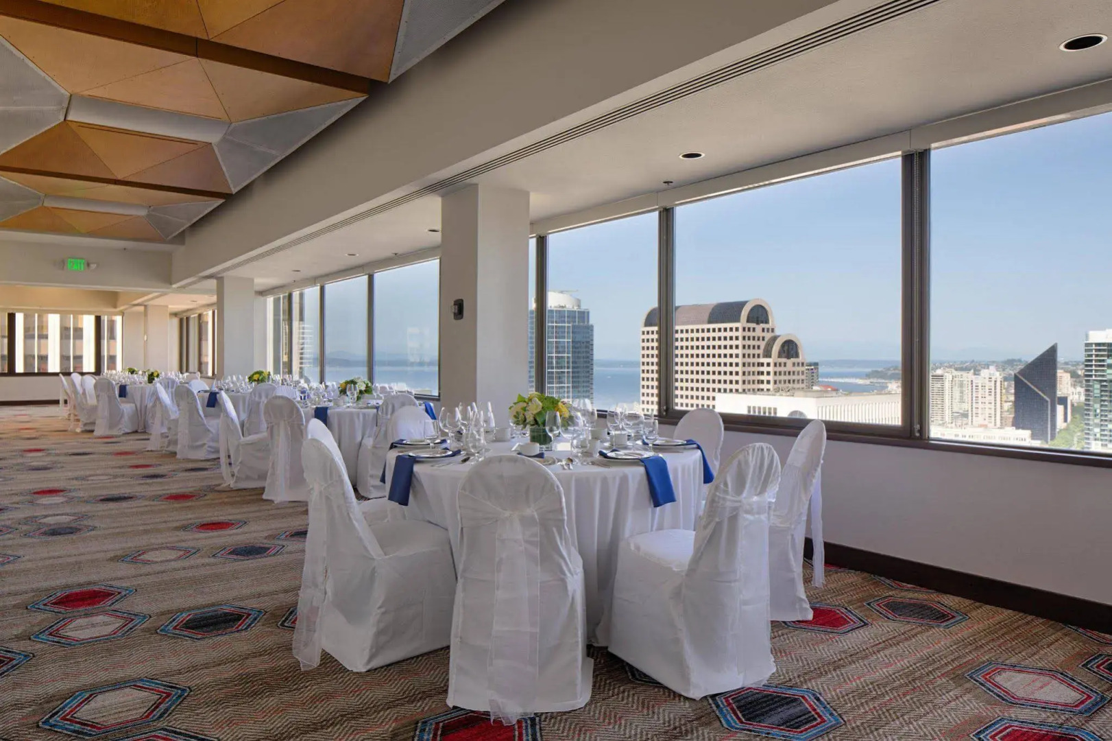 Coast Seattle Downtown Hotel by APA