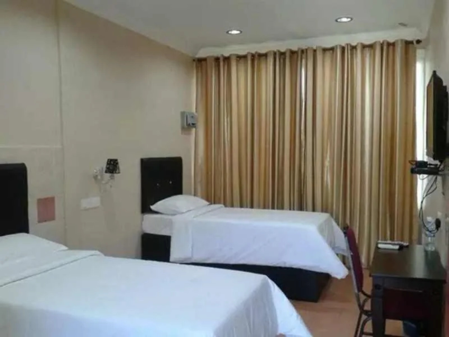 Terinai Lakeview Resort