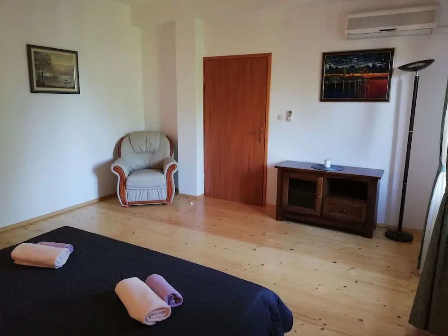 Villa Valeta 500 Meters From the Beach