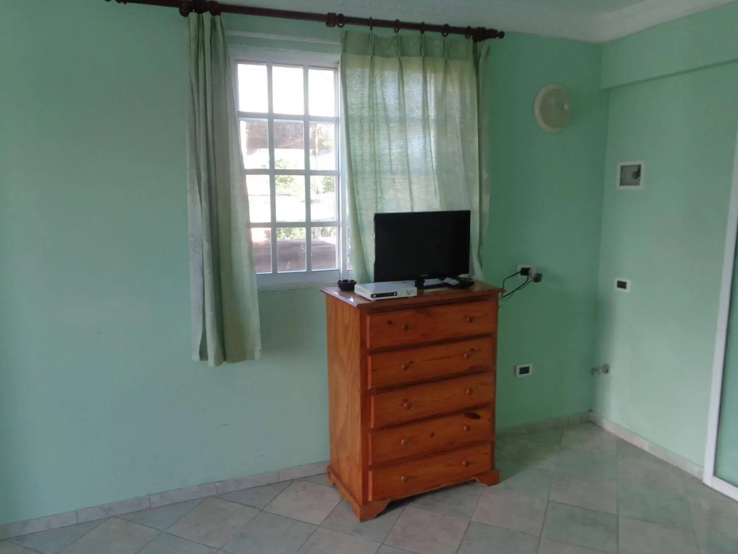 RIG Hostel Boca Chica Back Packer