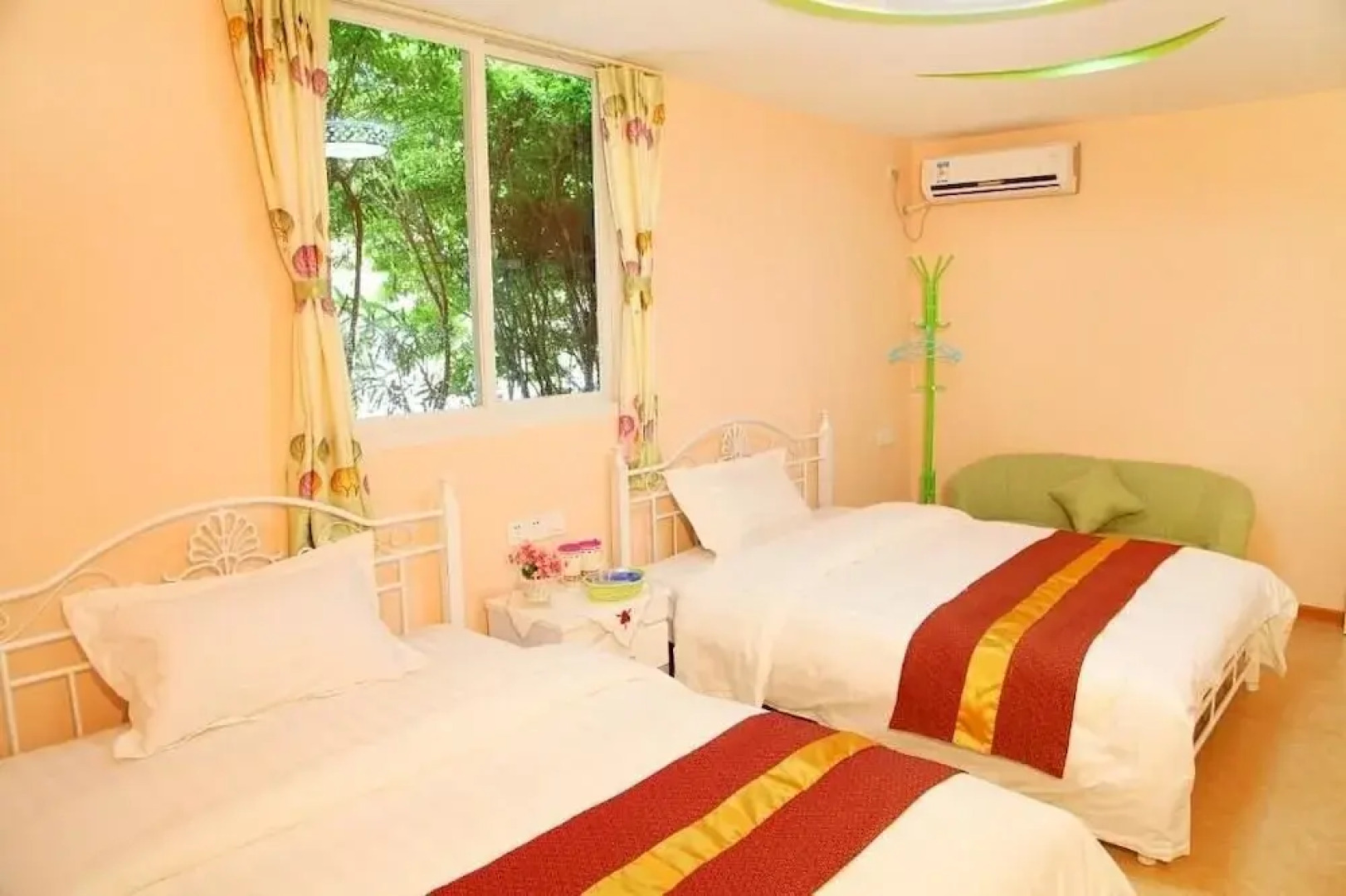 Xiamen Bloom Pinellia Holiday Home