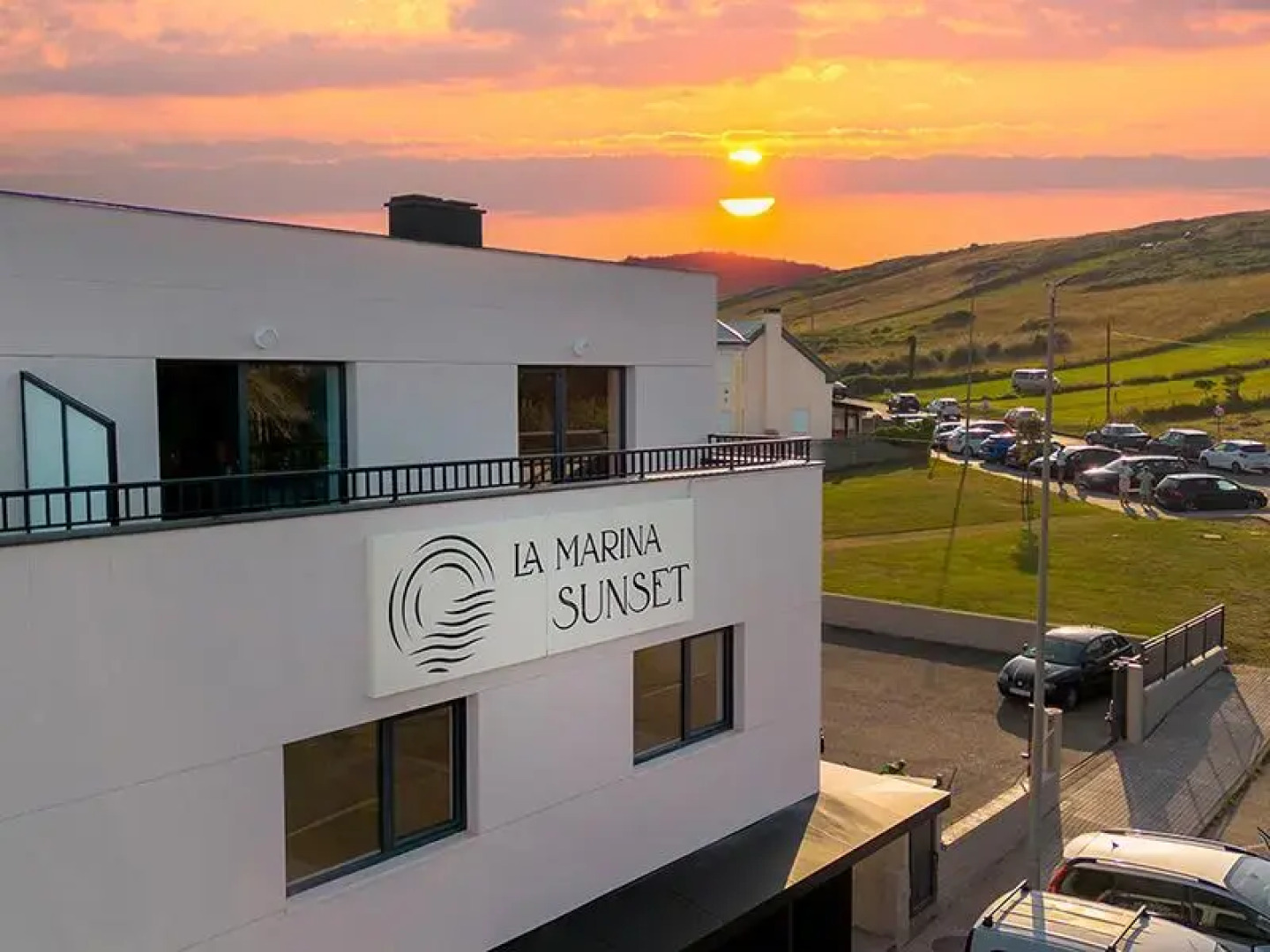 La Marina Sunset 3000